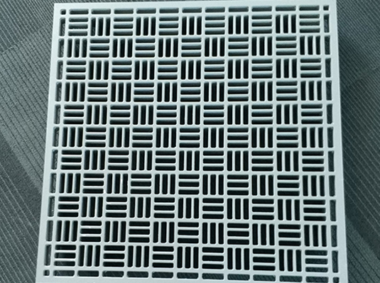 56%通風(fēng)率壓鑄鋁格柵板